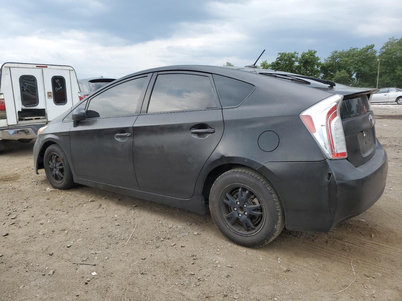 2015 Toyota Prius - Image 2