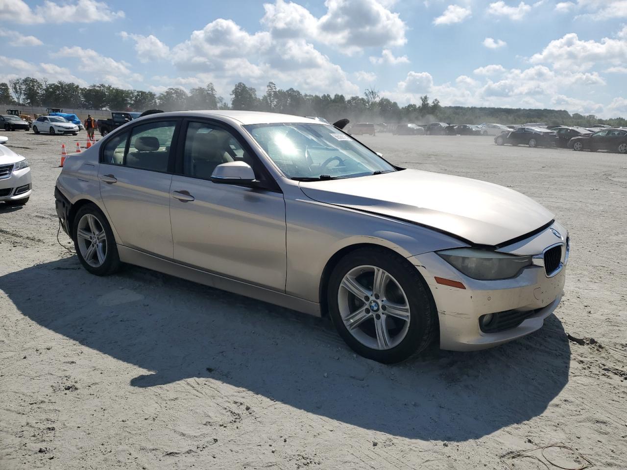 2015 BMW 320 I - Фото 4