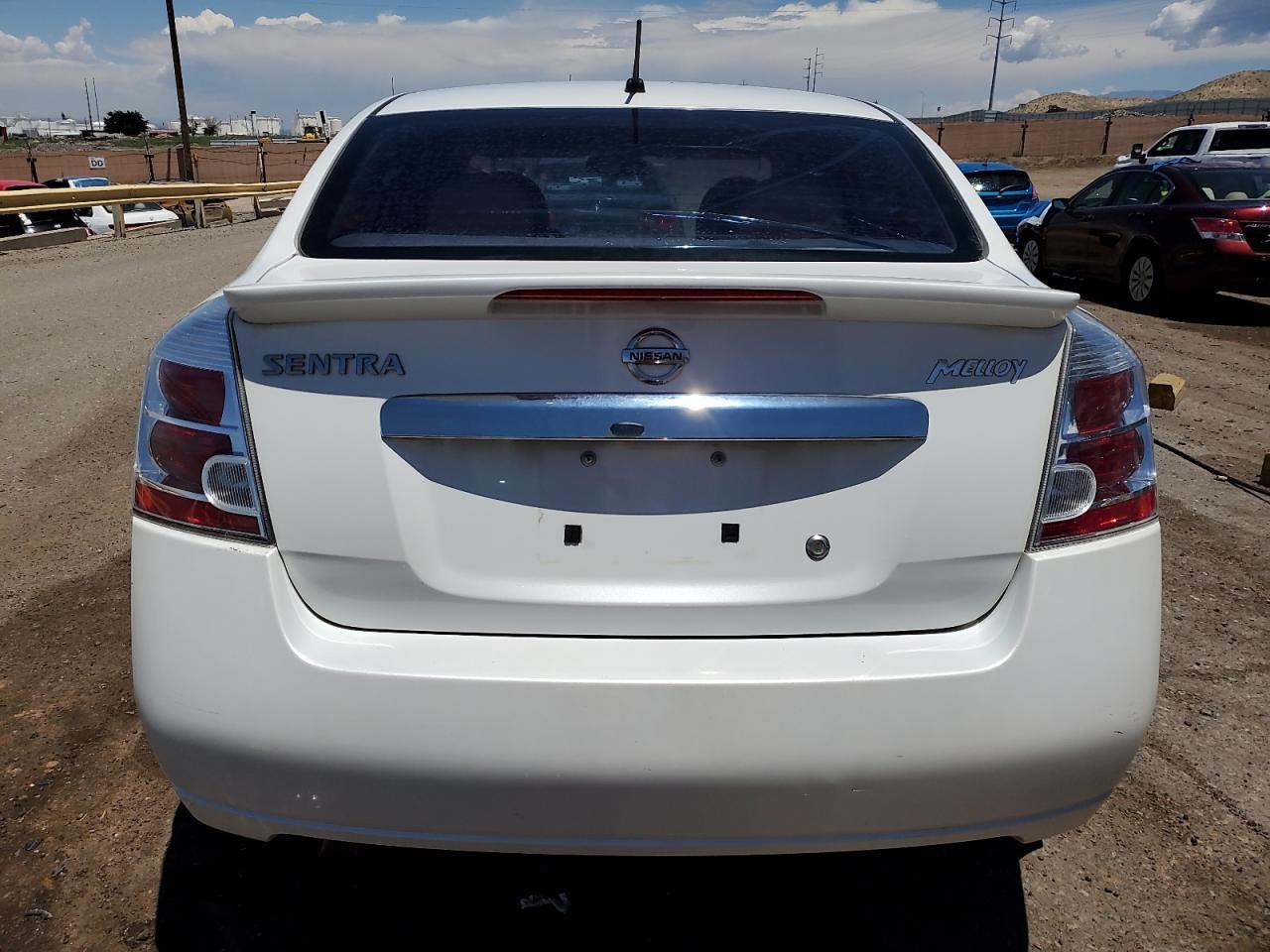 2012 Nissan Sentra 2.0 - Image 6