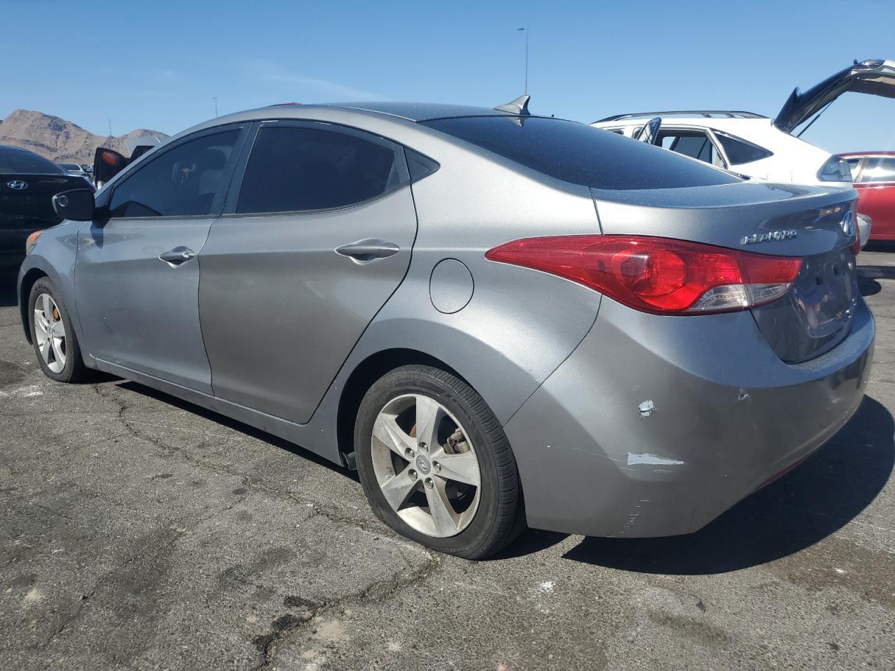 2013 Hyundai Elantra Gls - Фото 2