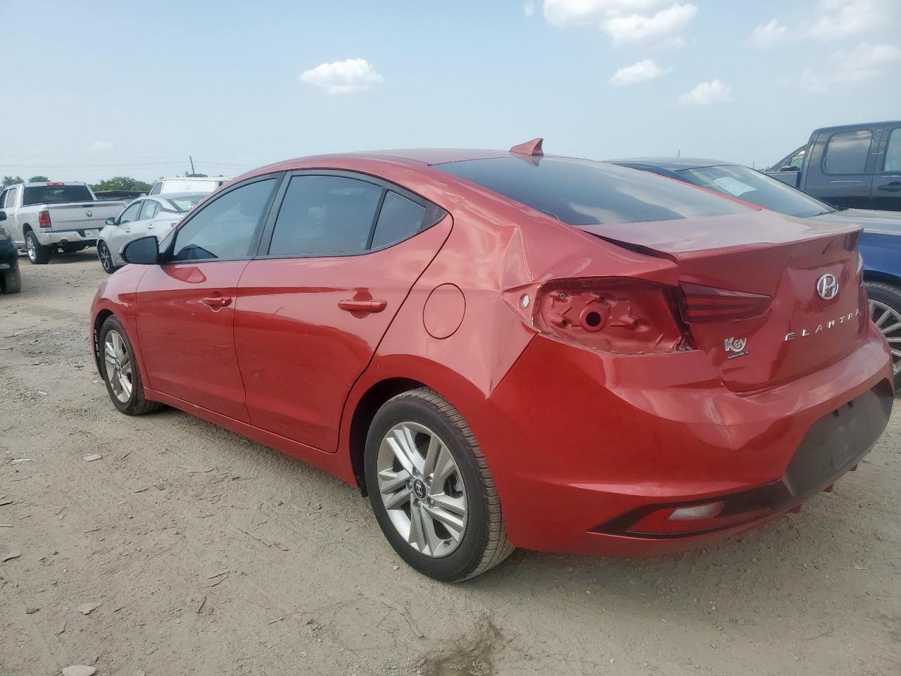 2019 Hyundai Elantra Sel - Image 2