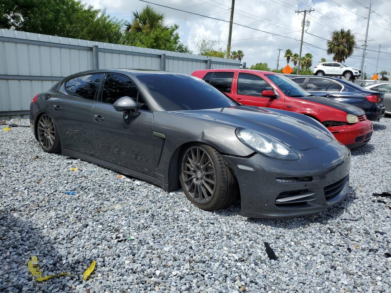 2016 Porsche Panamera 2 - Image 4