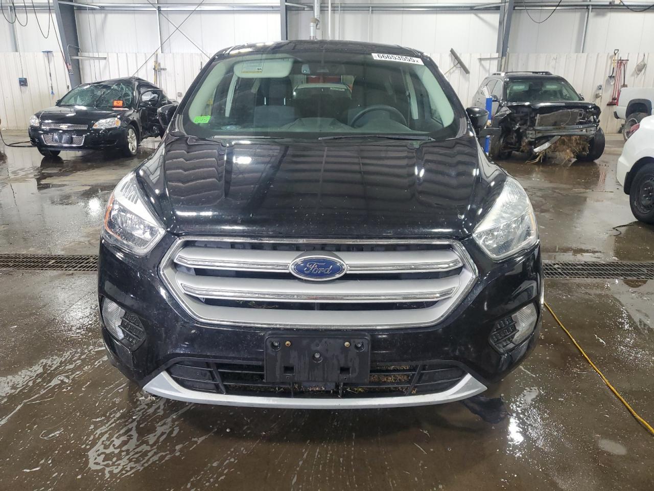 2019 Ford Escape Se - Фото 5