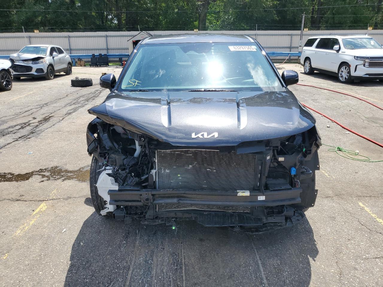 2023 Kia Carnival Lx - Фото 5