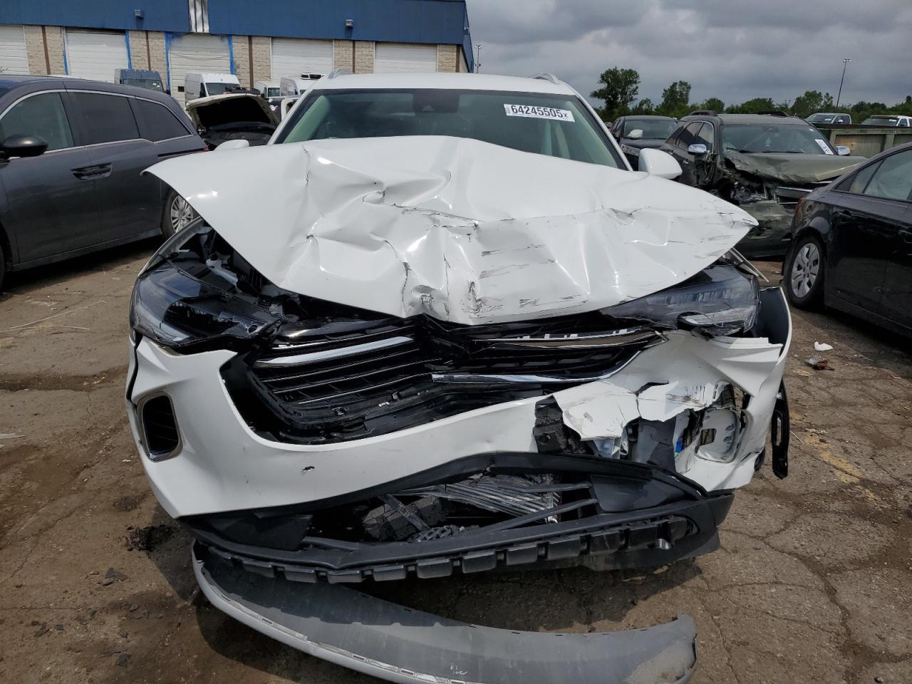 2023 Buick Envision Essence - Image 5