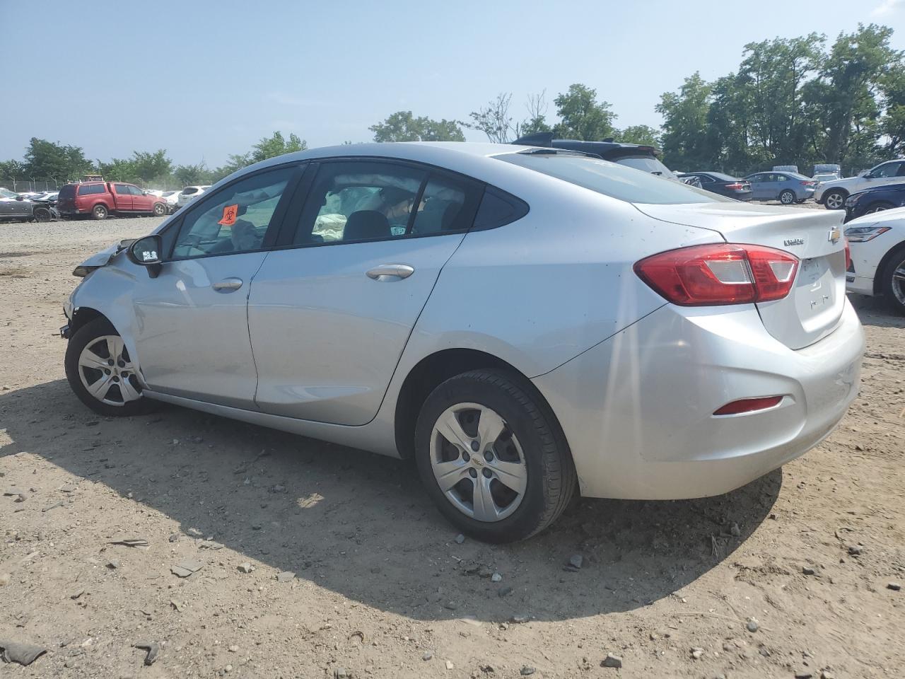 2018 Chevrolet Cruze Ls - Фото 2