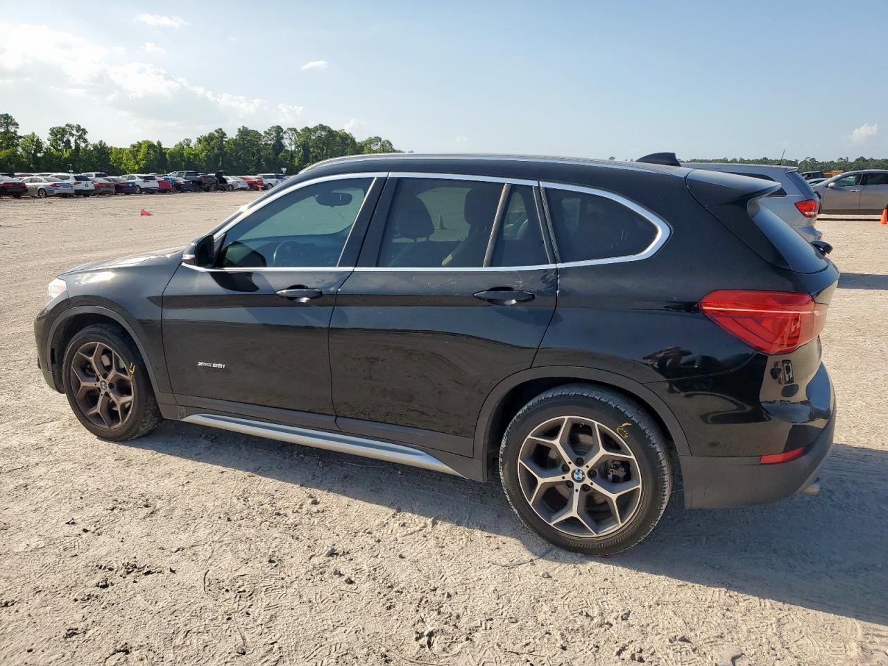2016 BMW X1 xDrive28I - Фото 2