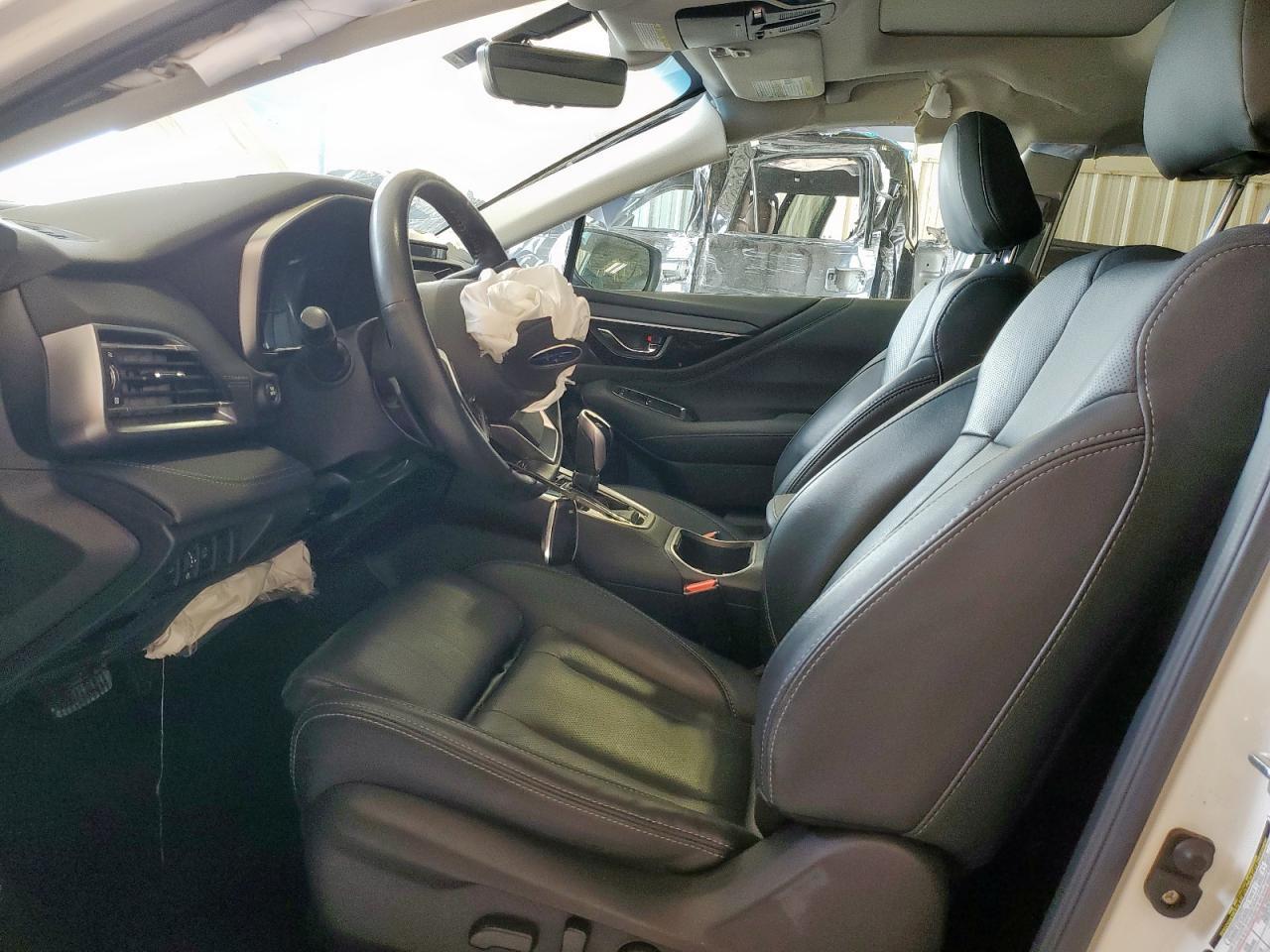 2022 Subaru Outback Limited - Image 7