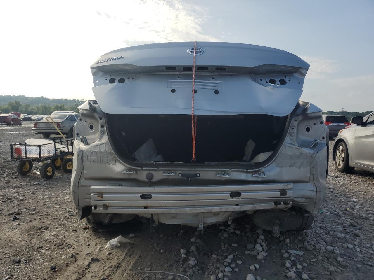 2022 Nissan Altima S - Image 6