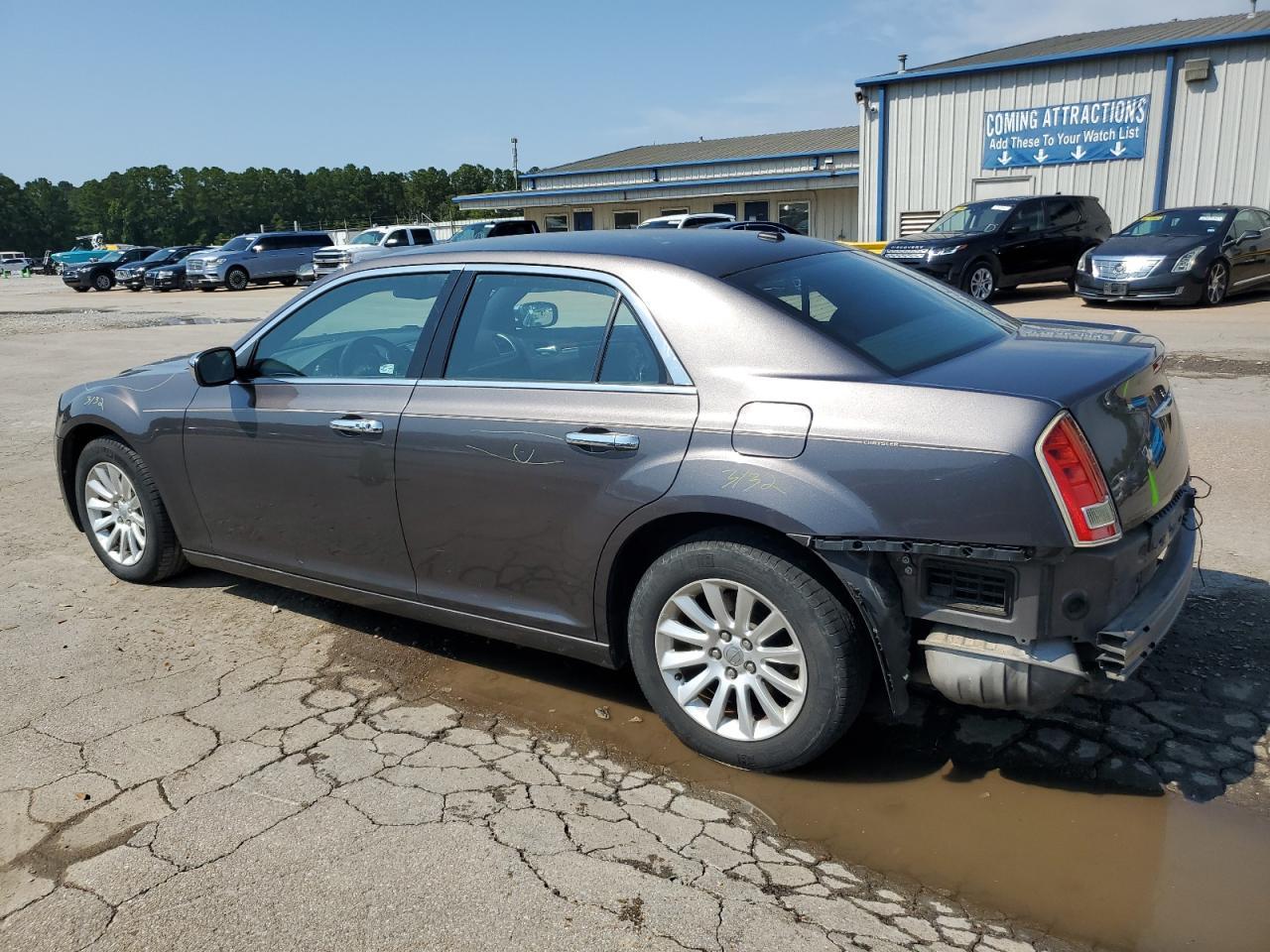 2013 Chrysler 300 - Фото 2