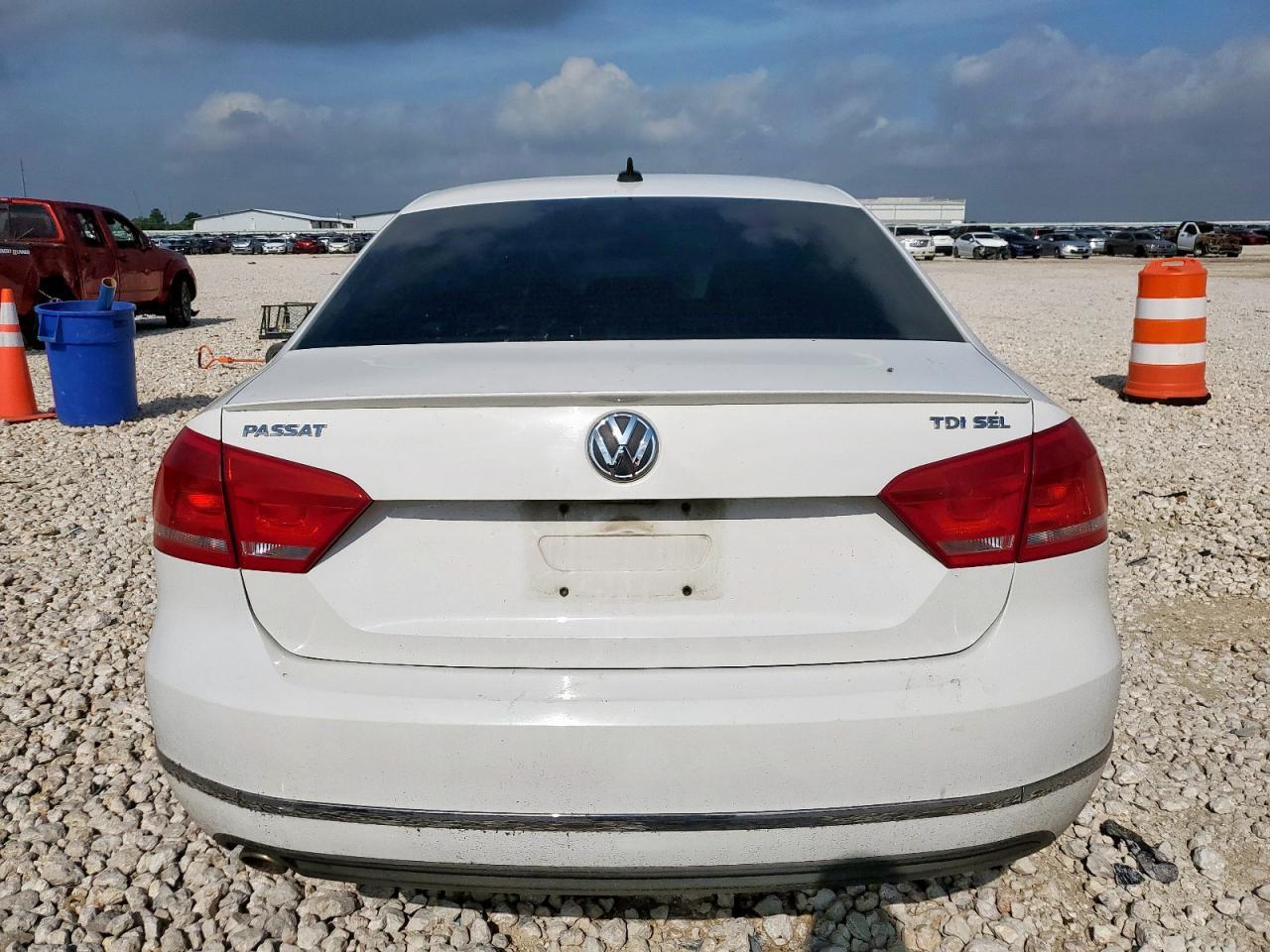 2013 Volkswagen Passat Sel - Фото 6