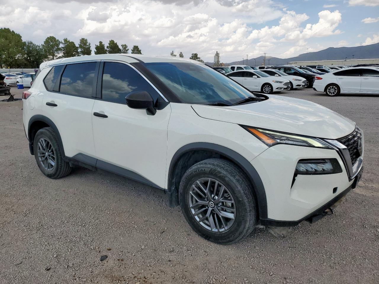 2021 Nissan Rogue S - Фото 4