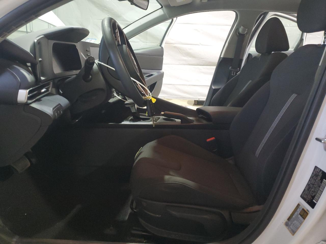 2025 Hyundai Elantra Se - Фото 7