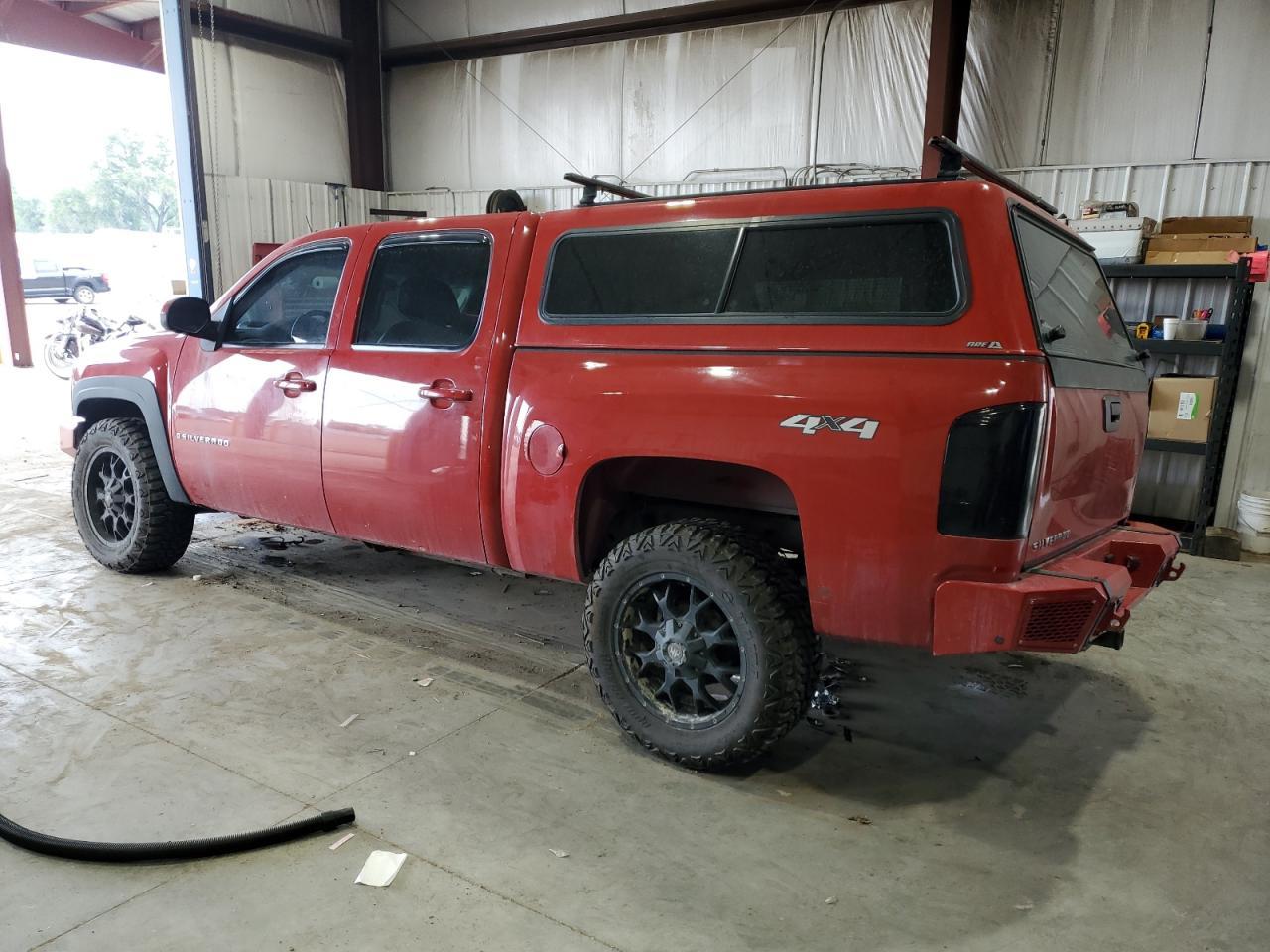 2008 Chevrolet Silverado K1500 - Image 2