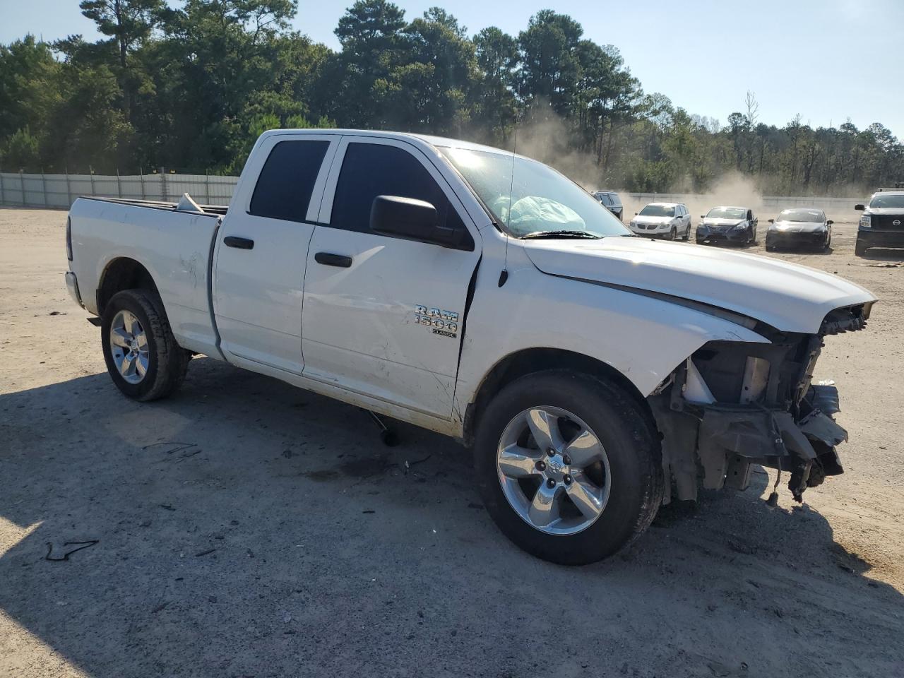 2019 Ram 1500 Classic Tradesman - Фото 4