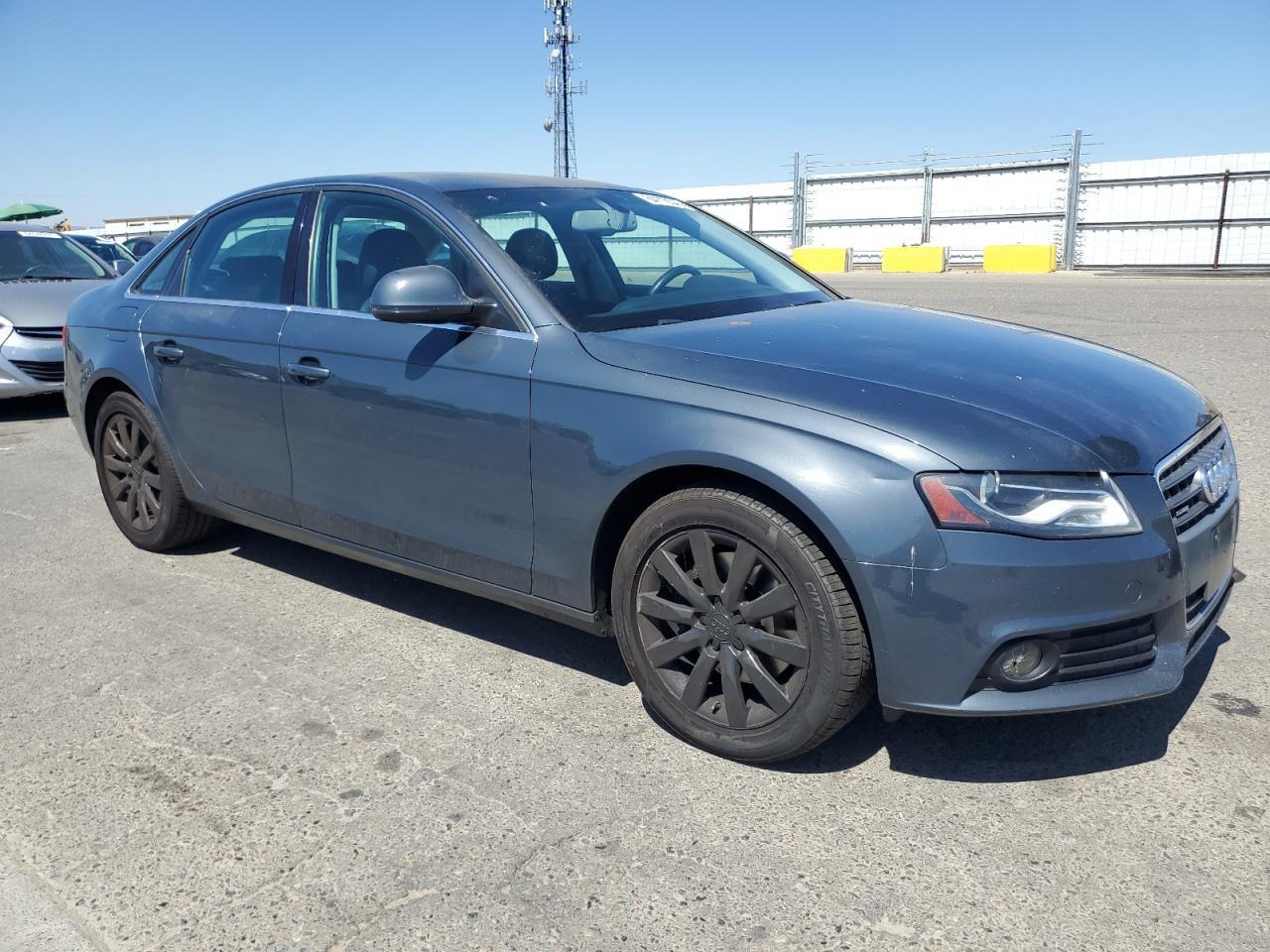2009 Audi A4 Premium Plus - Фото 4