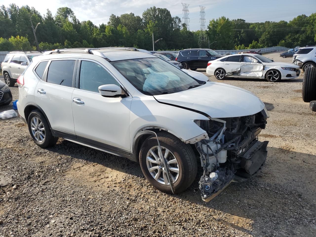 2019 Nissan Rogue S - Image 4