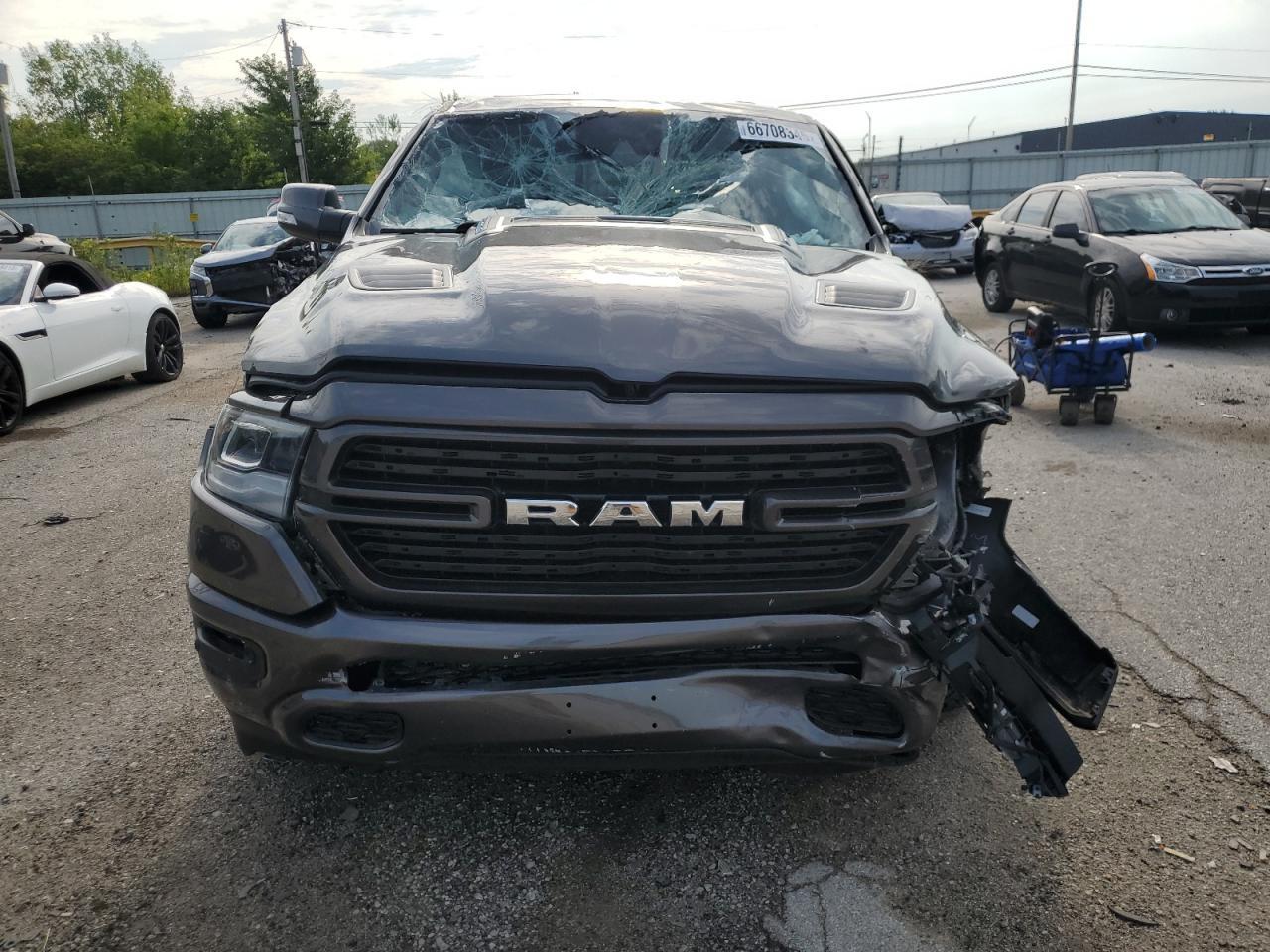 2021 Ram 1500 Laramie - Фото 5