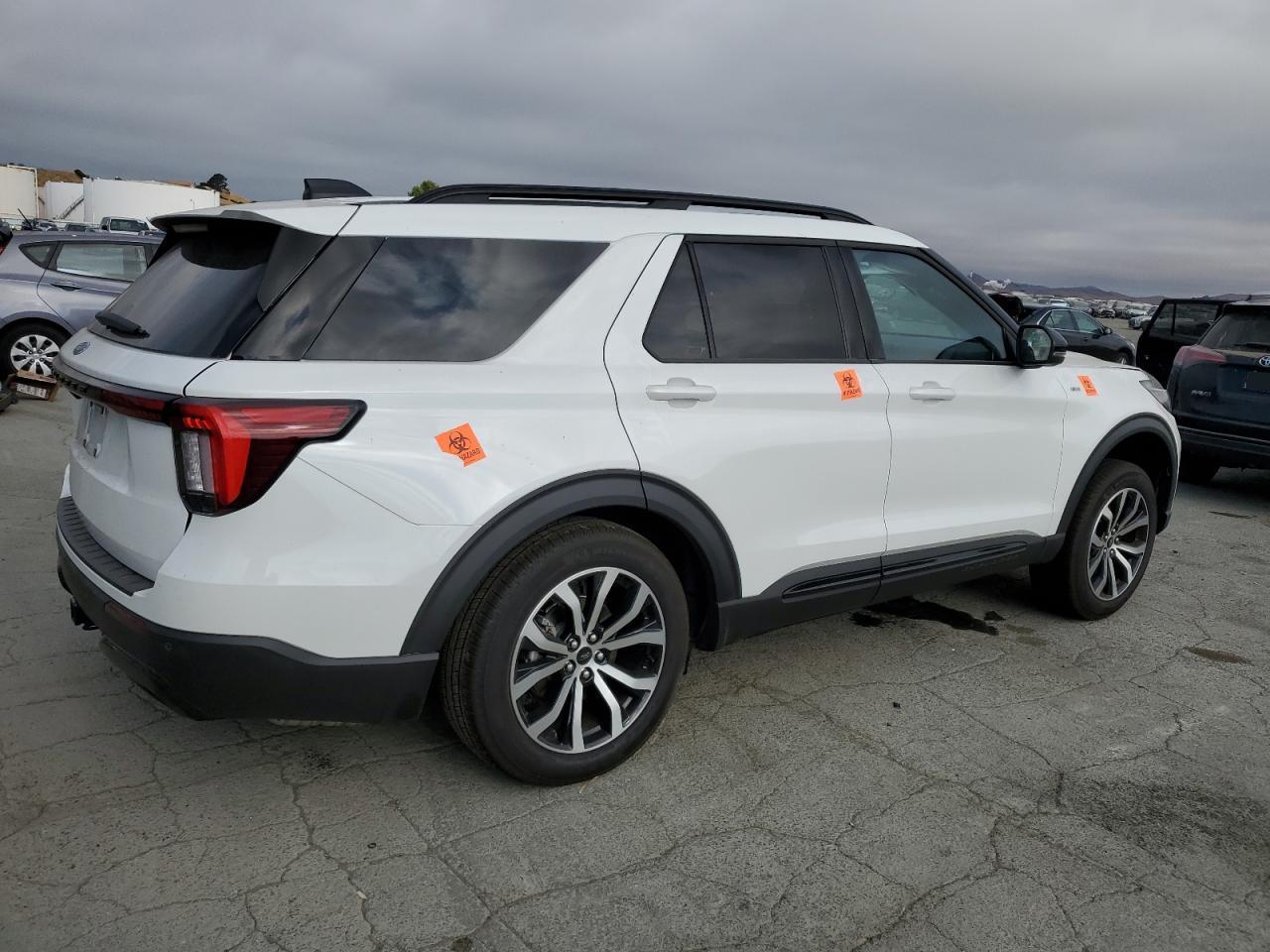 2025 Ford Explorer St-Line - Фото 3