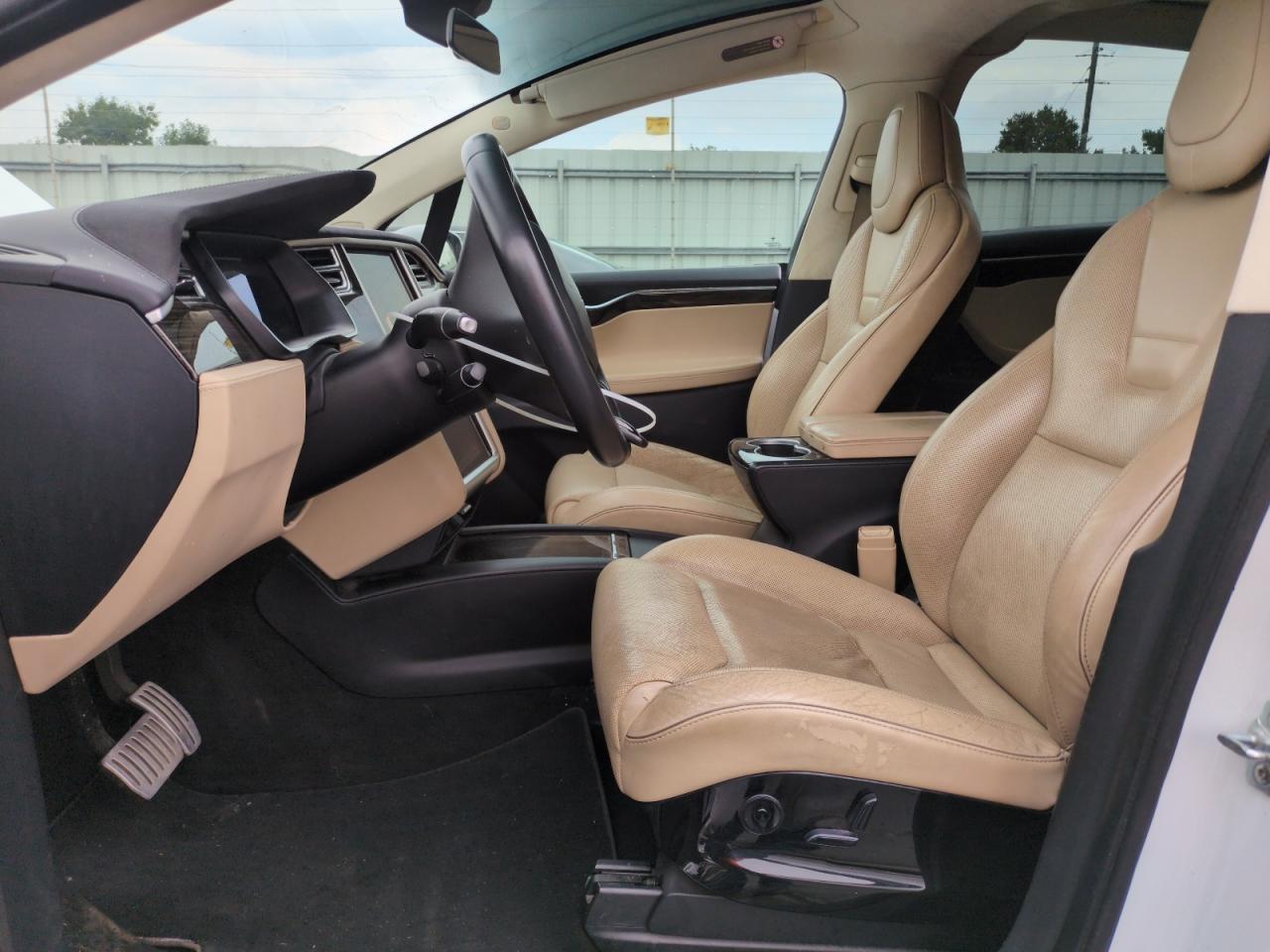 2016 Tesla Model X - Фото 7