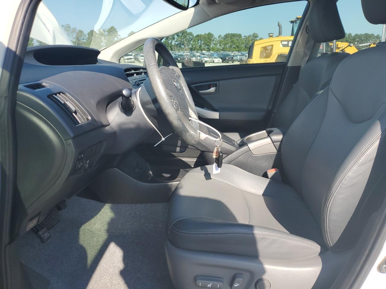 2015 Toyota Prius - Image 7