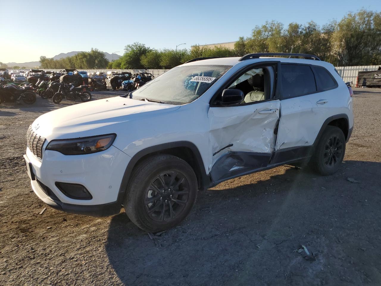 2023 Jeep Cherokee Altitude Lux
