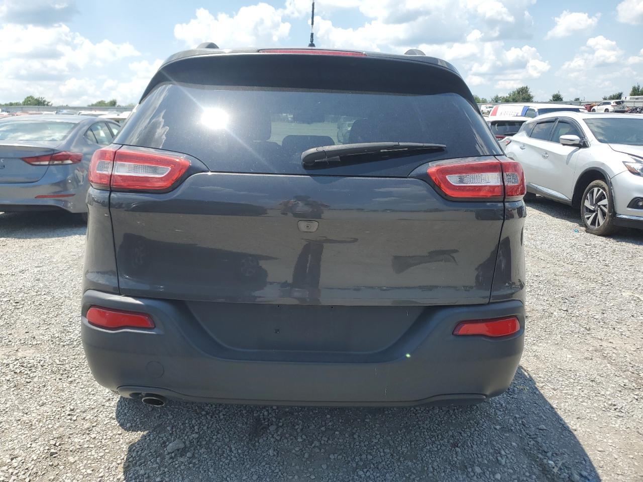 2017 Jeep Cherokee Latitude - Image 6