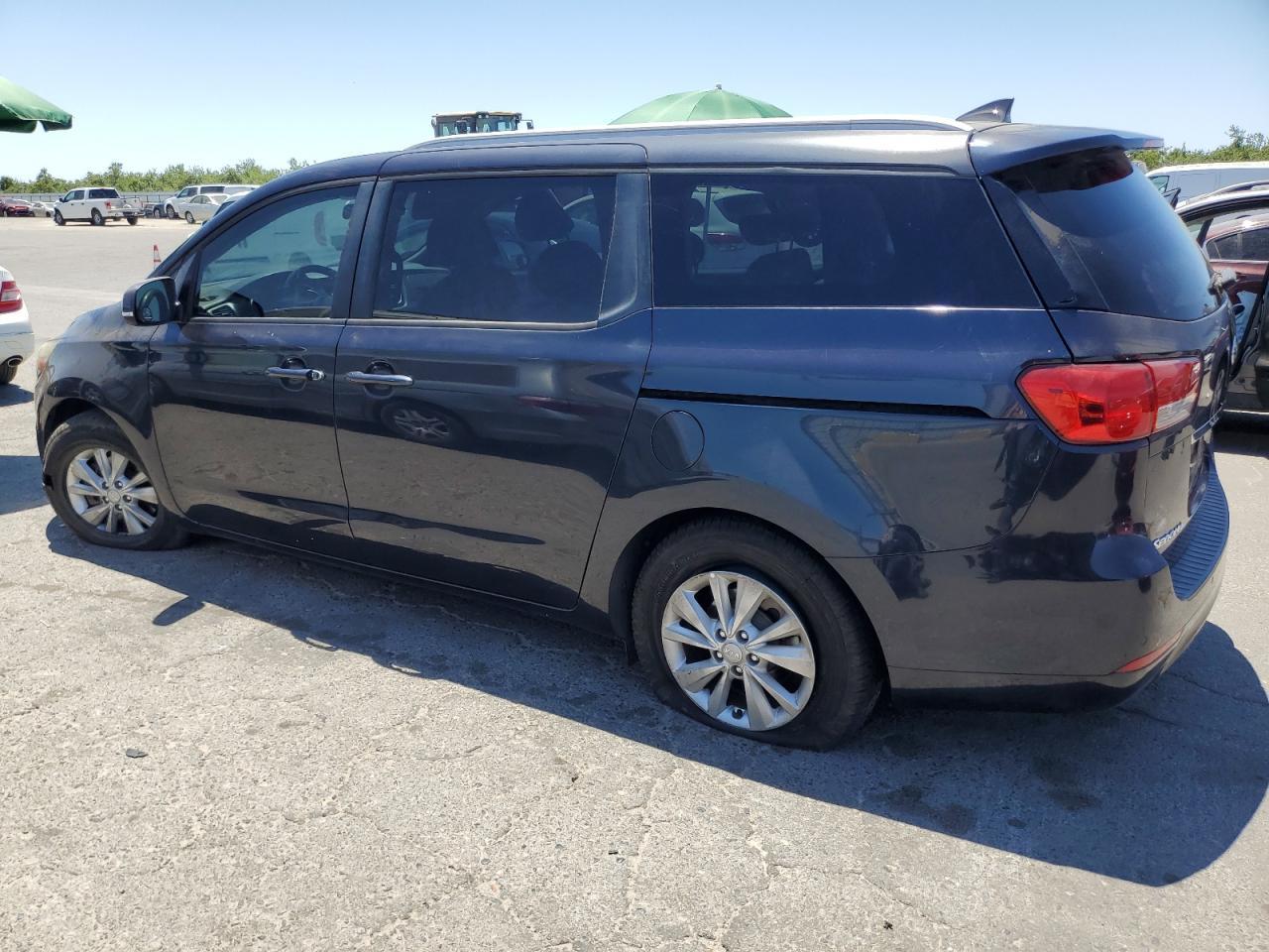 2015 Kia Sedona Lx - Фото 2