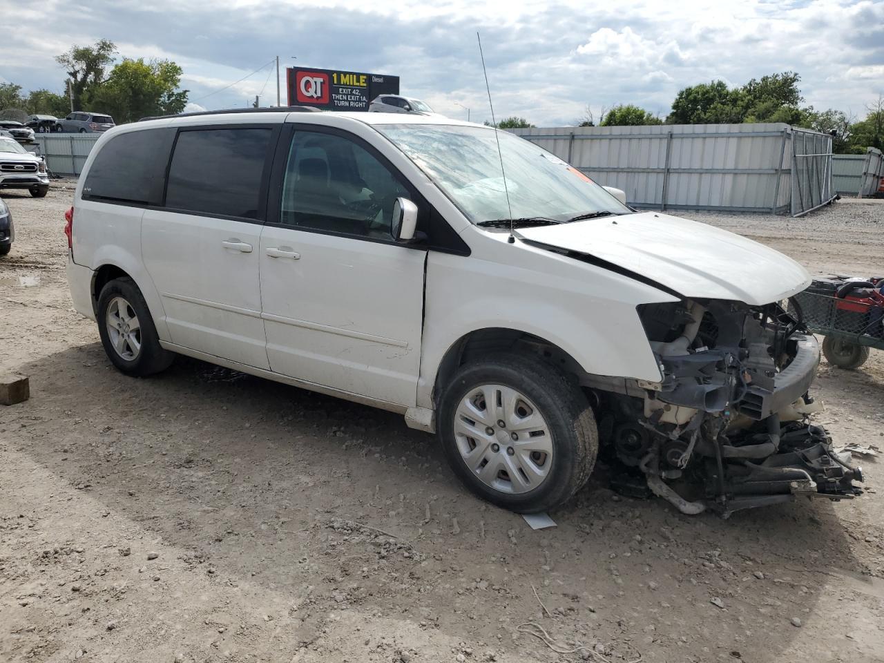 2012 Dodge Grand Caravan Sxt - Image 4