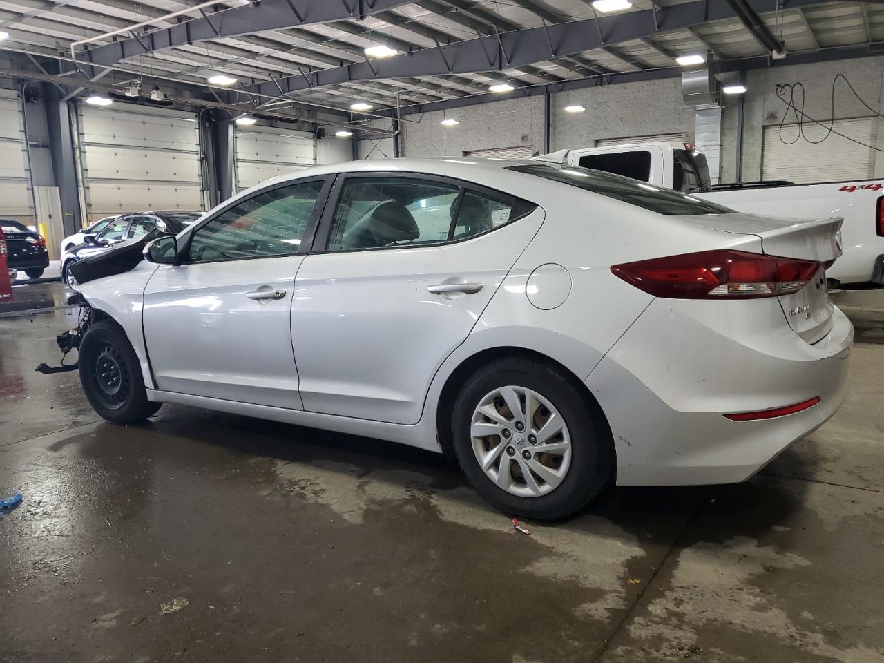 2017 Hyundai Elantra Se - Фото 2