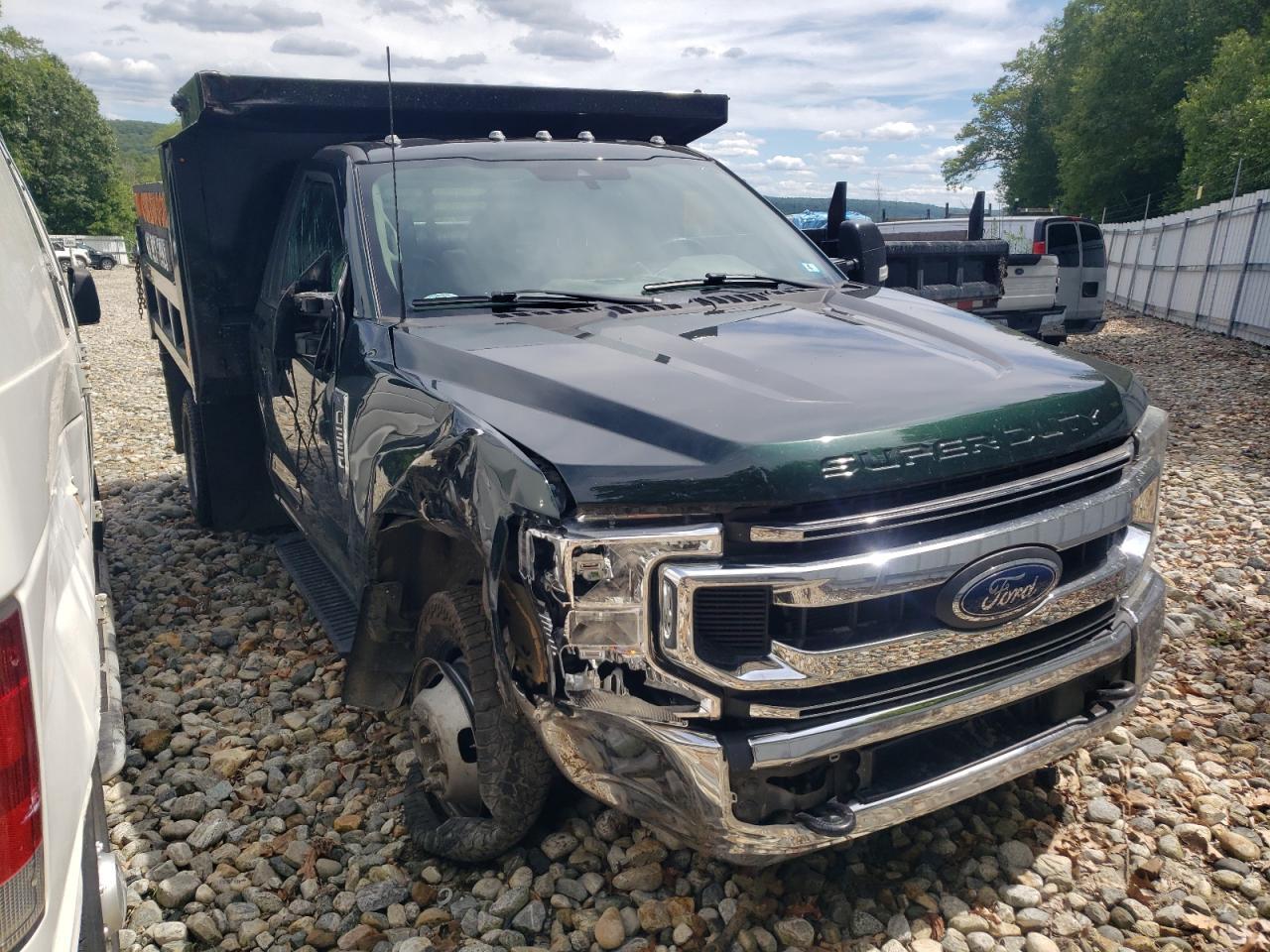 2022 Ford F350 Super Duty - Image 4