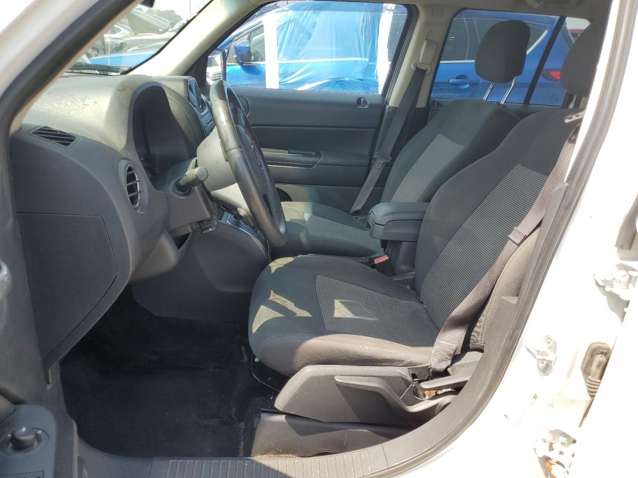 2012 Jeep Patriot Latitude - Фото 7