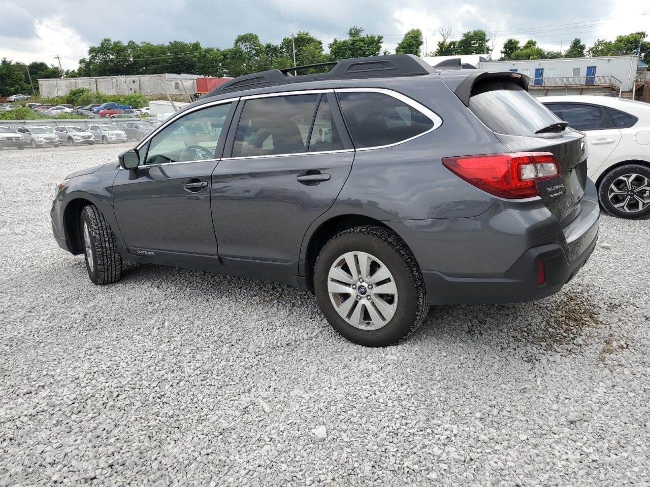 2019 Subaru Outback 2.5I Premium - Image 2