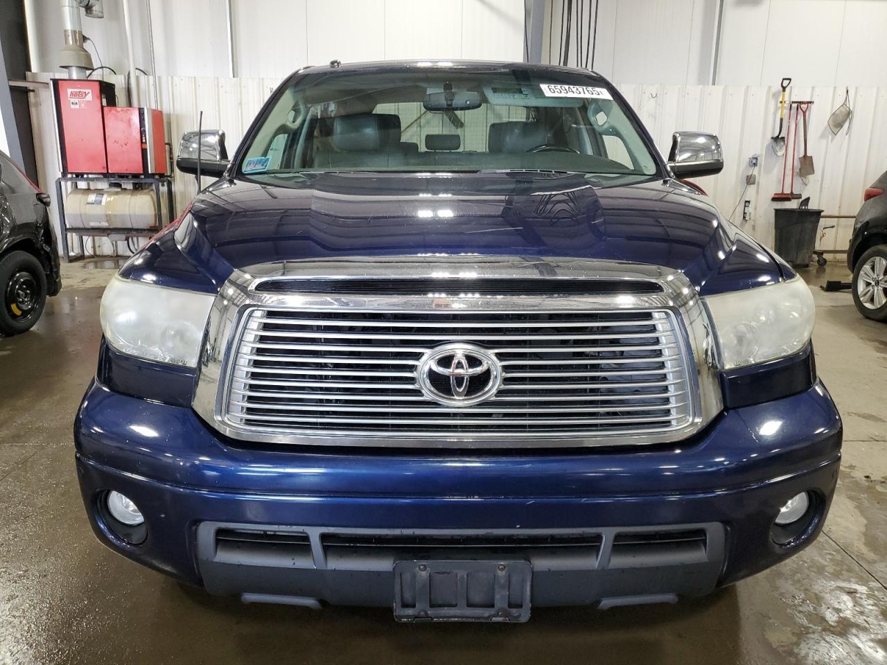 2011 Toyota Tundra Crewmax Limited - Image 5