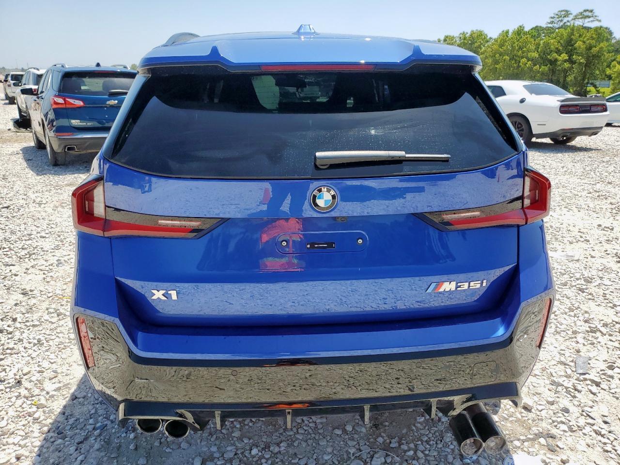 2025 BMW X1 M35I - Фото 6
