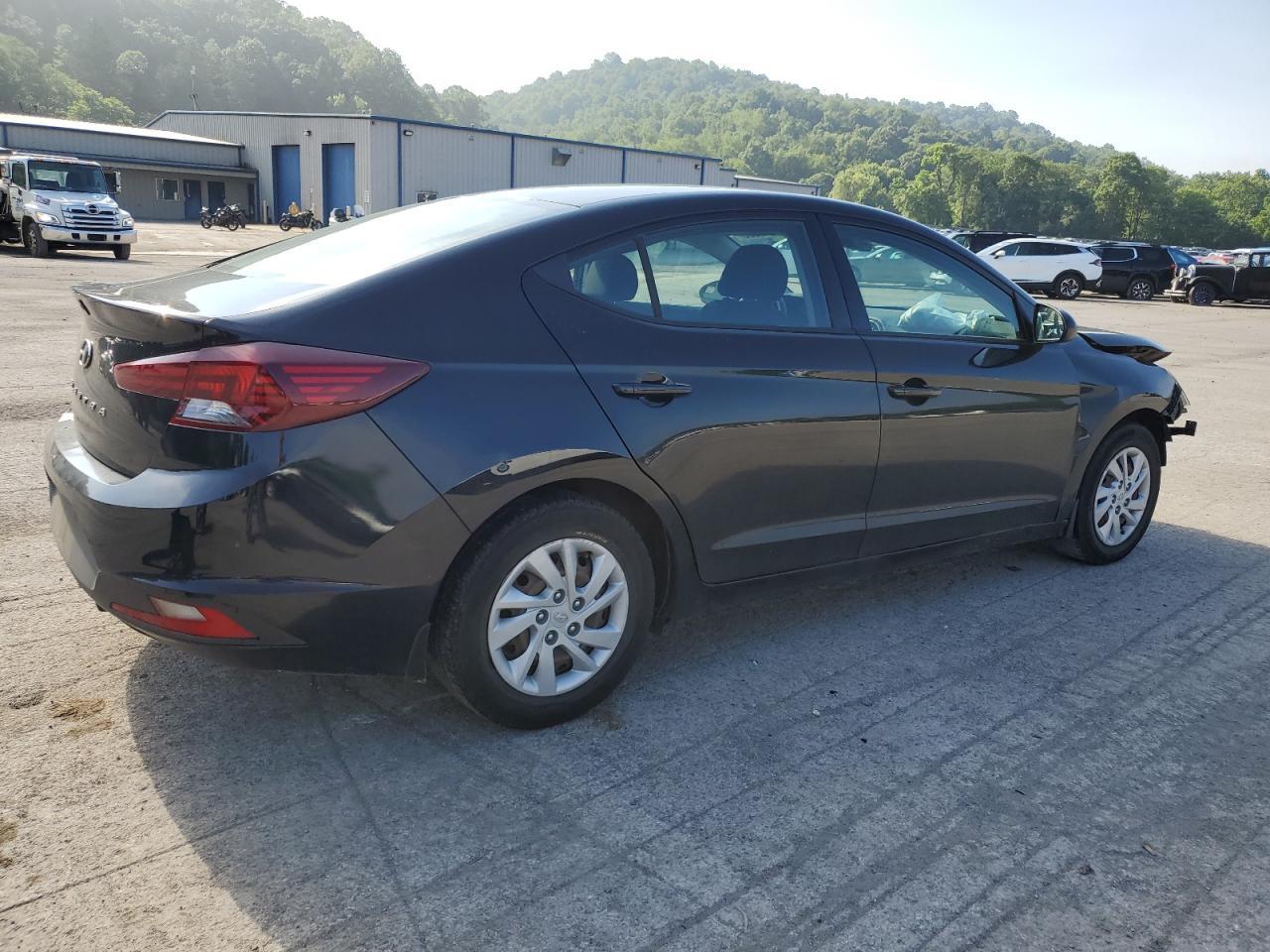 2020 Hyundai Elantra Se - Фото 3