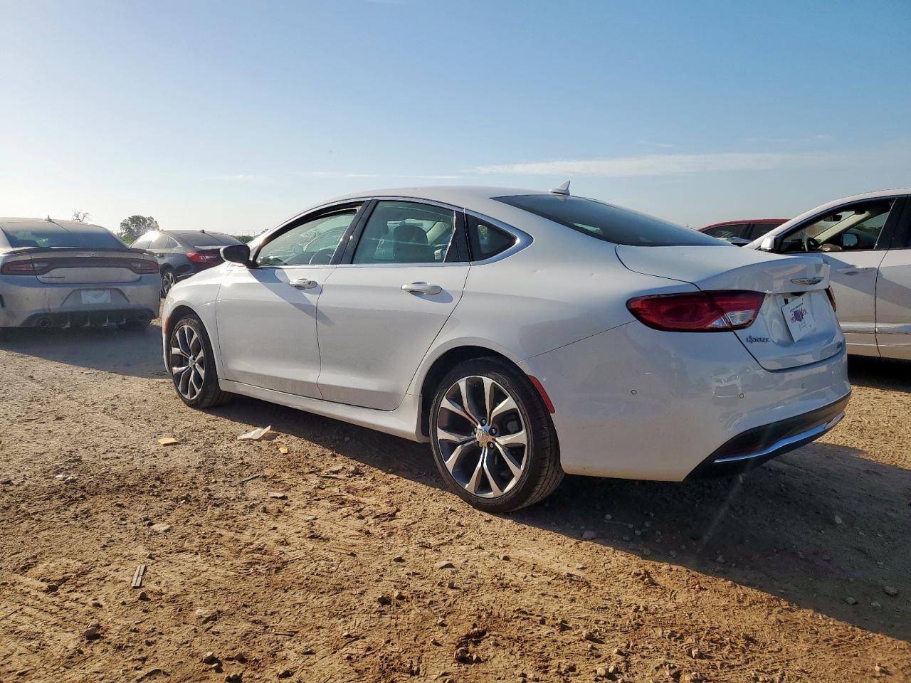 2015 Chrysler 200 C - Фото 2