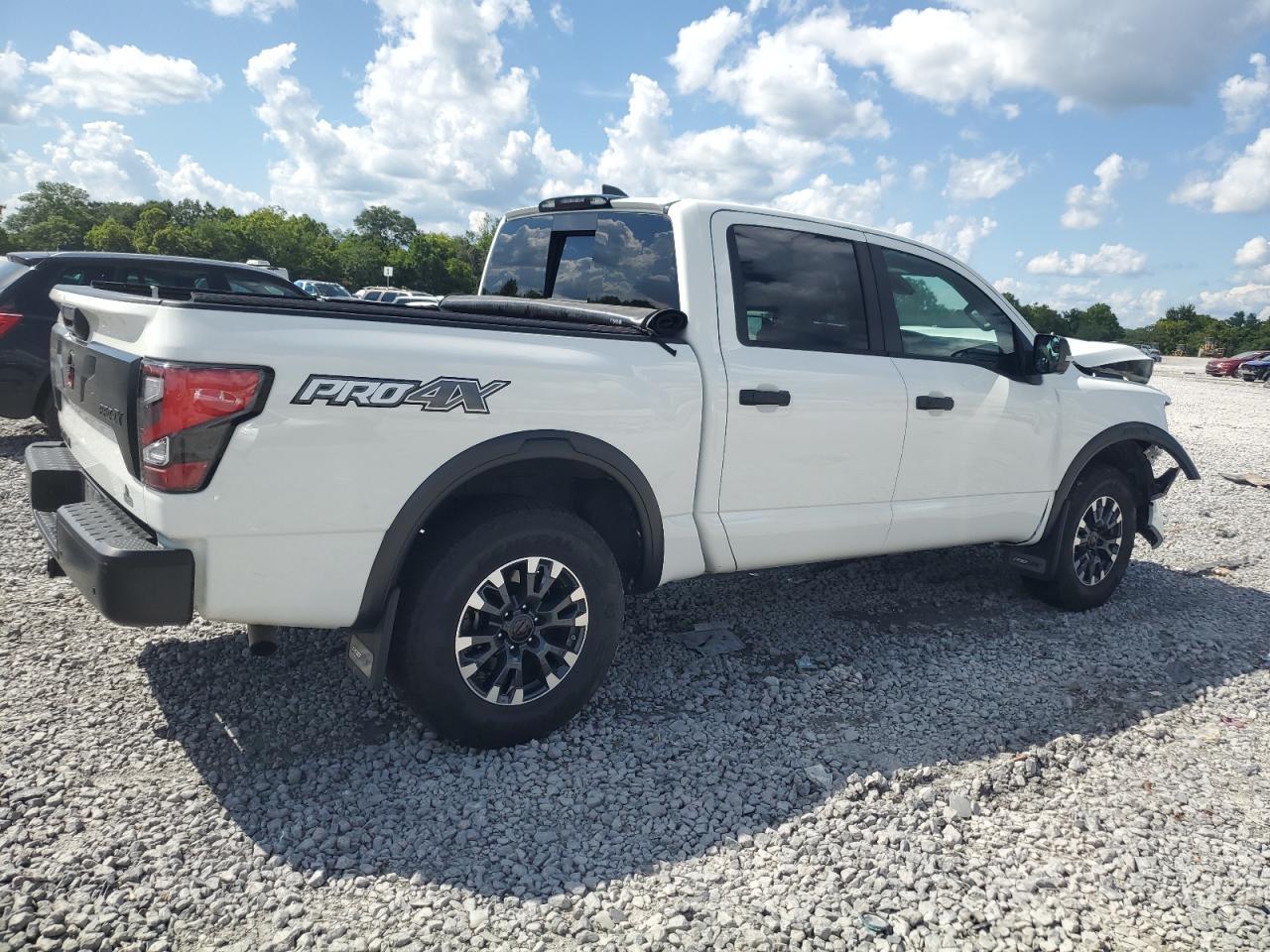 2023 Nissan Titan Sv - Фото 3