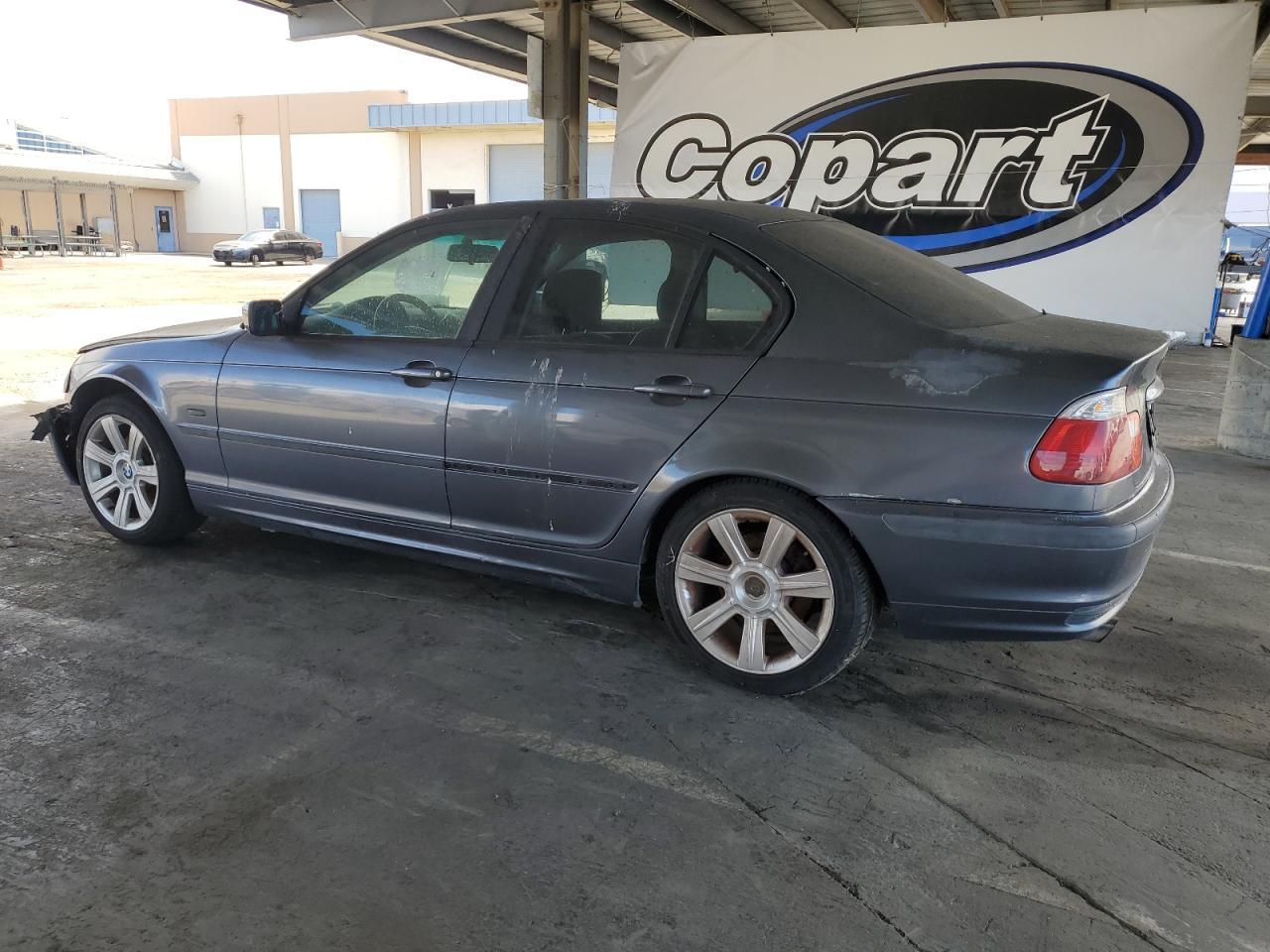 2001 BMW 325 I - Image 2