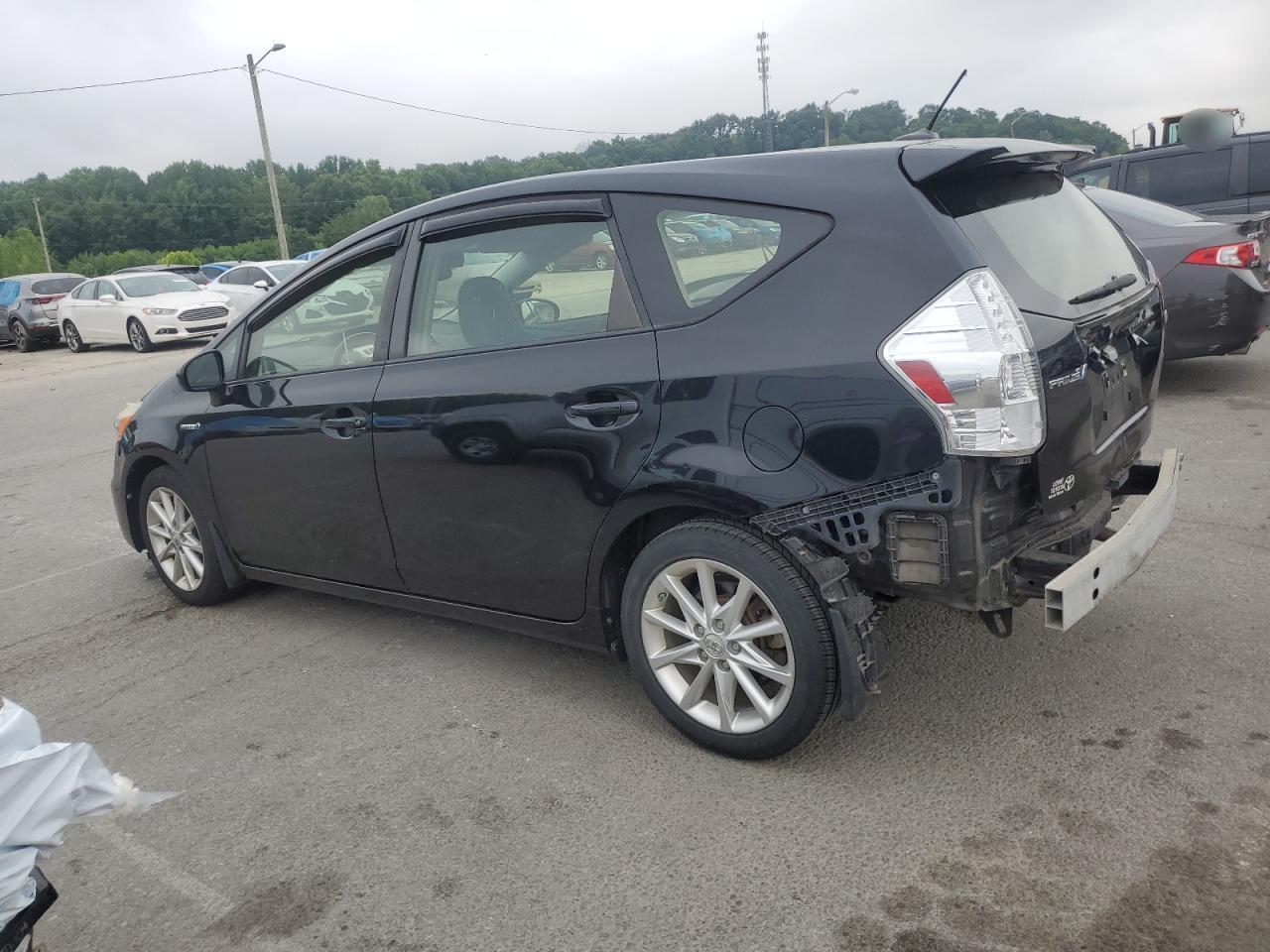 2014 Toyota Prius V - Фото 2