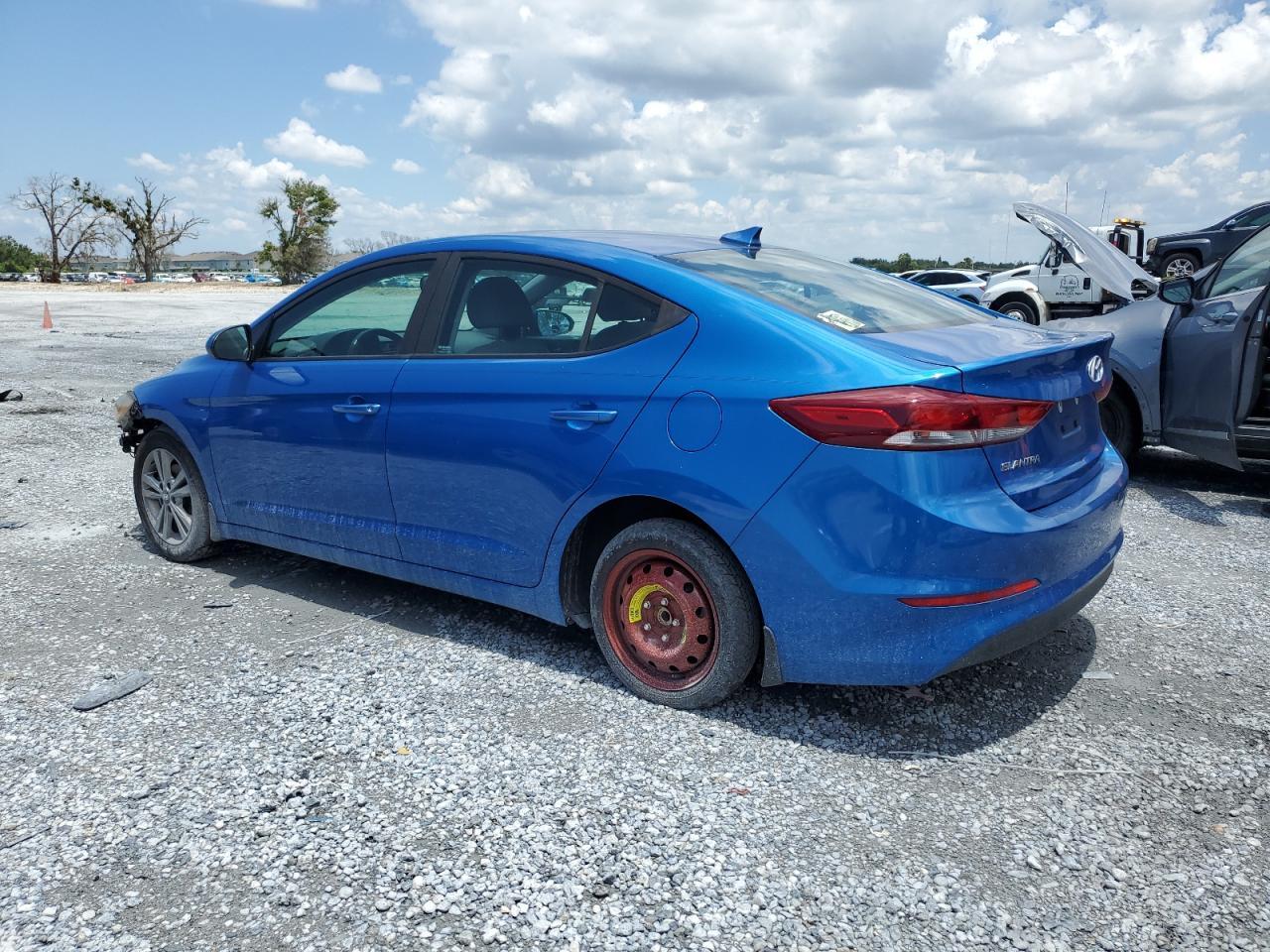 2018 Hyundai Elantra Sel - Фото 2