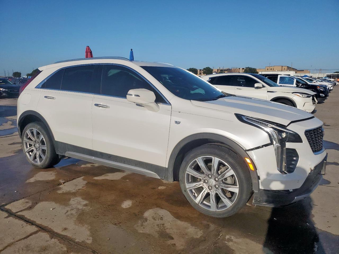 2022 Cadillac Xt4 Premium Luxury - Image 4
