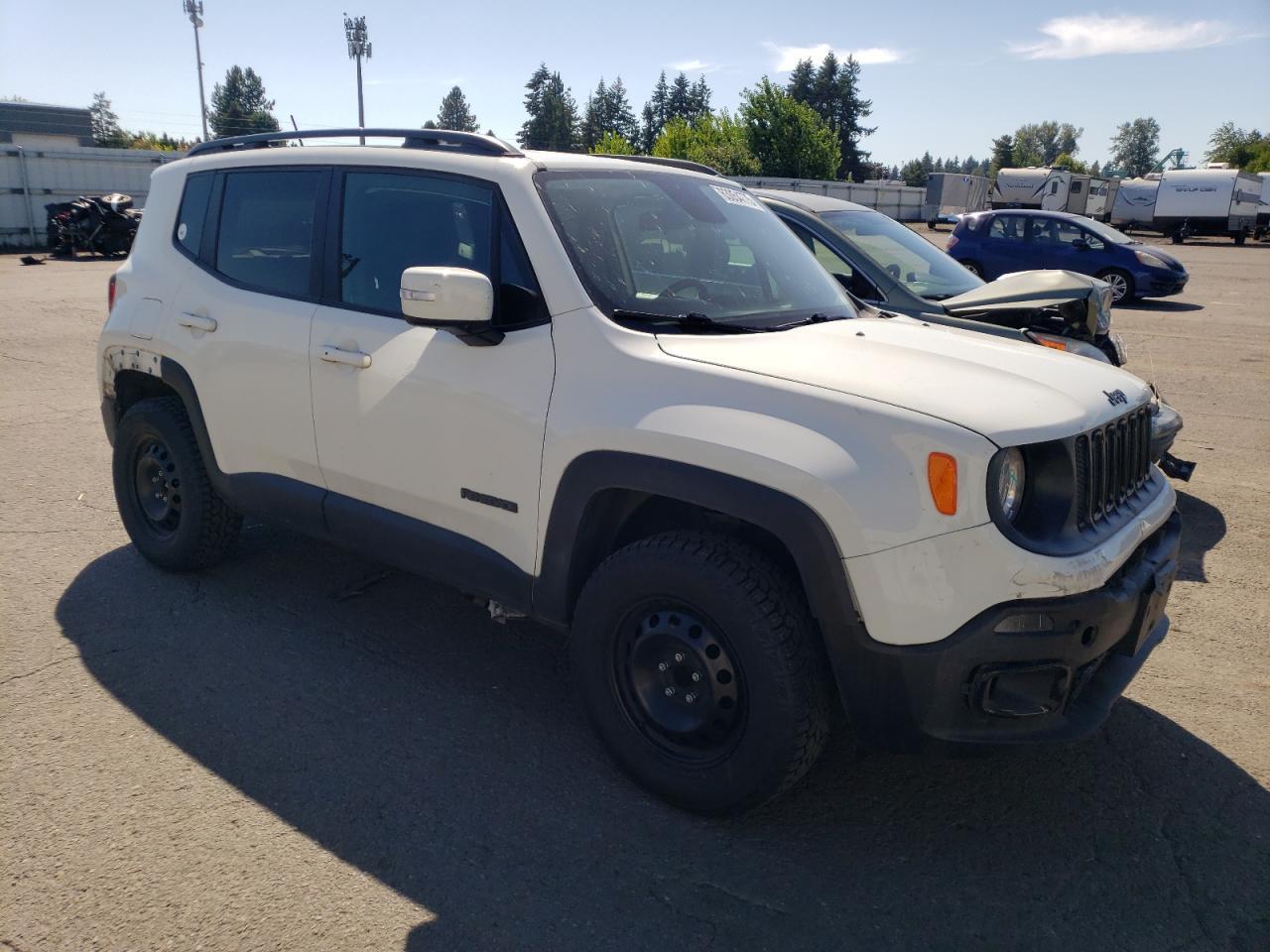 2017 Jeep Renegade Latitude - Image 4