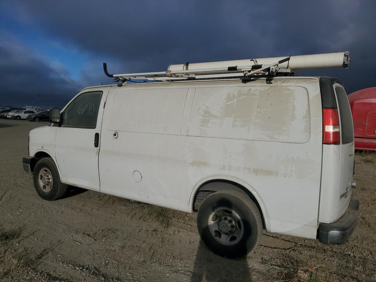 2014 Chevrolet Express G2500 - Фото 2
