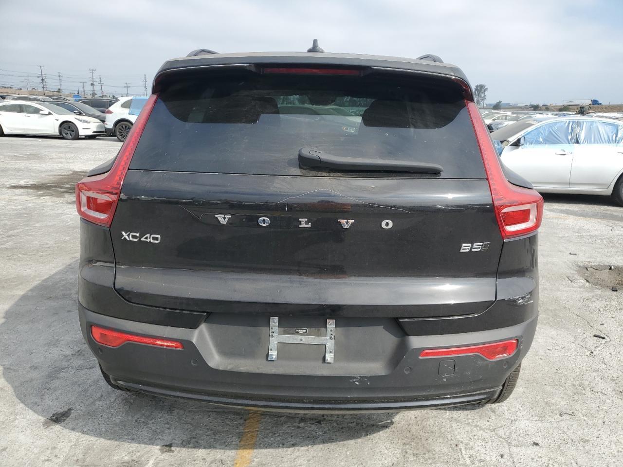 2024 Volvo Xc40 Plus - Фото 6