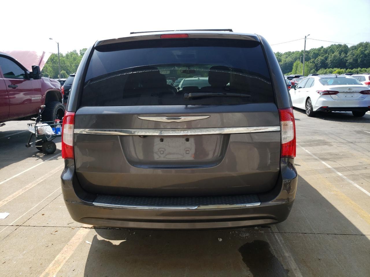 2015 Chrysler Town & Country Touring - Фото 6