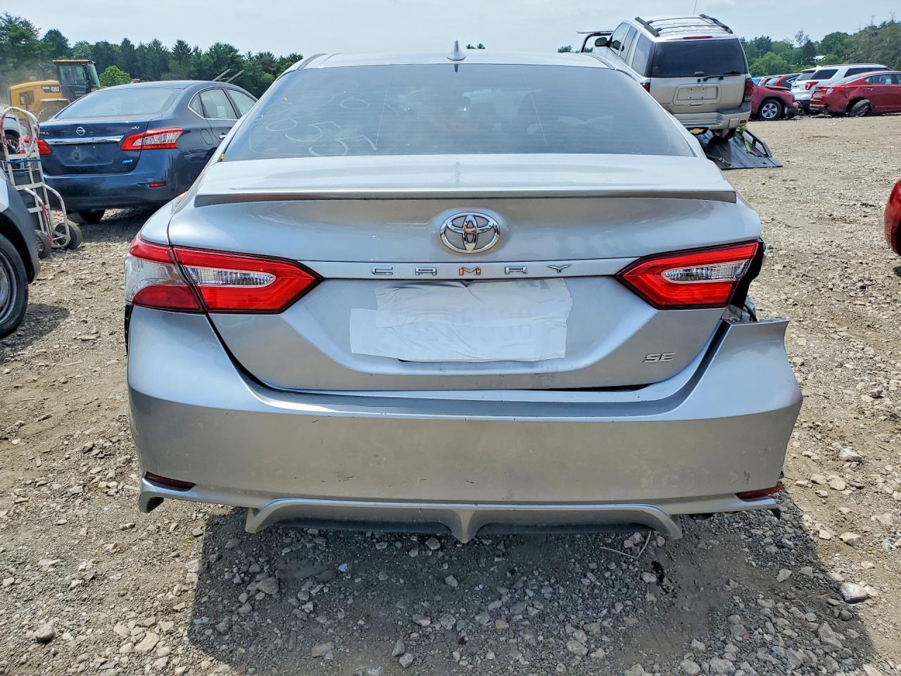 2019 Toyota Camry Se - Фото 6