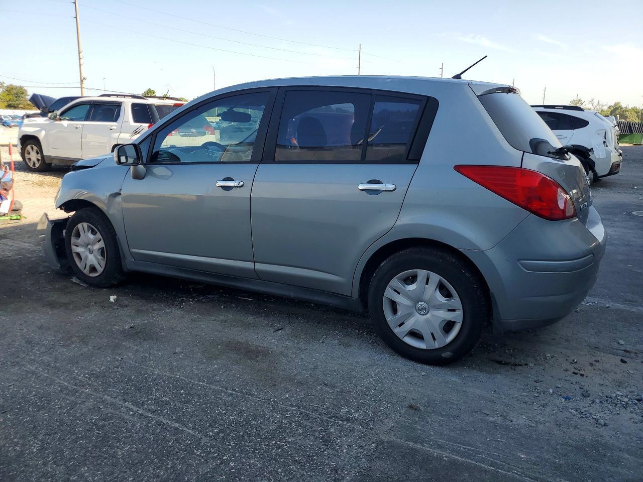 2008 Nissan Versa 1.8 S - Фото 2