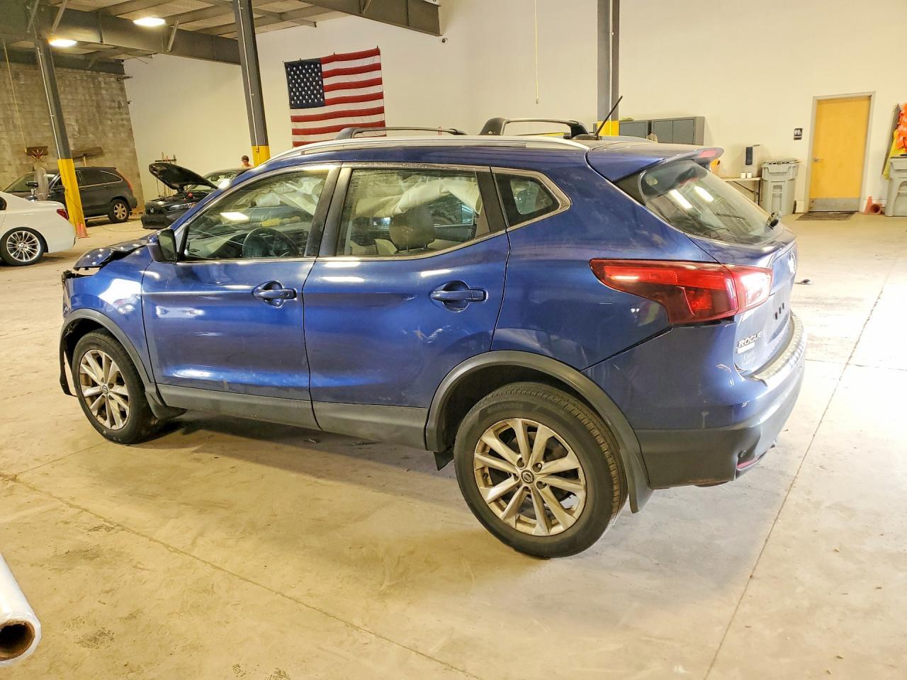 2019 Nissan Rogue Sport Sv - Image 2