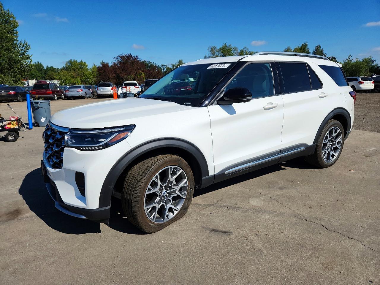 2025 Ford Explorer Platinum